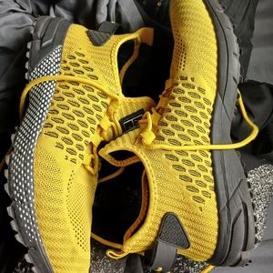 Mens lightweight running shoes size (42) 9